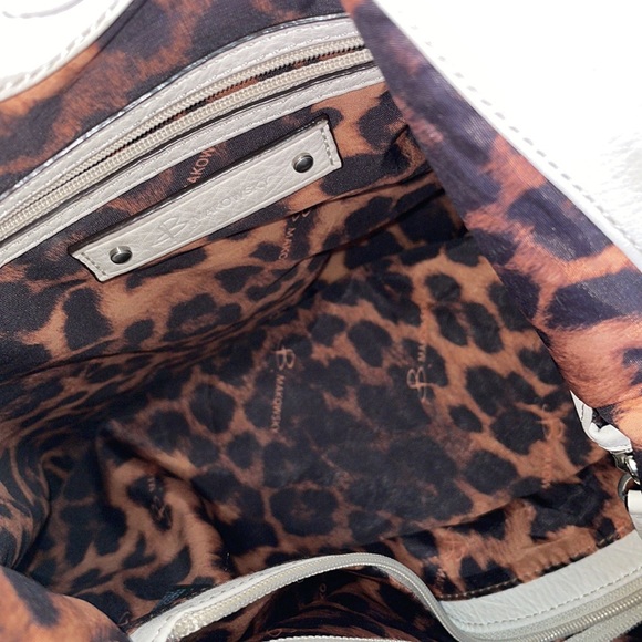 B. Makowsky Yellow Soft Leather Purse w/ Crème Color Trim (Clean Interior) - Picture 14 of 16